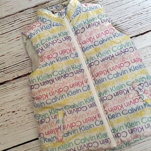 CUTE CALVIN KLEIN GIRLS VEST 👩